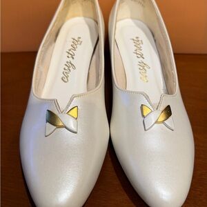 Easy Street Women's Elegant Cream Flats with Gold Detail